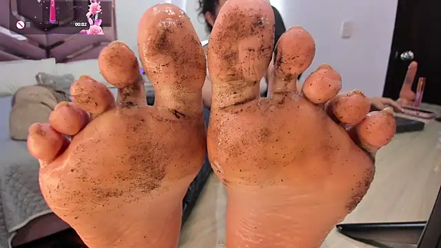 Estefany777 online show from 03-18-25, 07:12