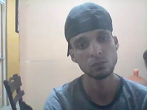 Snapshot of _Dmente_ chatting on 10-23-25, 05:39 Dmente online show from 10-23-25, 05:39