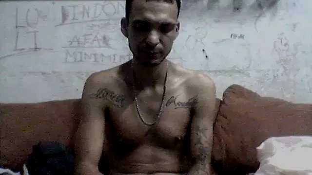 Snapshot of _Dmente_ chatting on 09-19-25, 04:38 Dmente online show from 09-19-25, 04:38