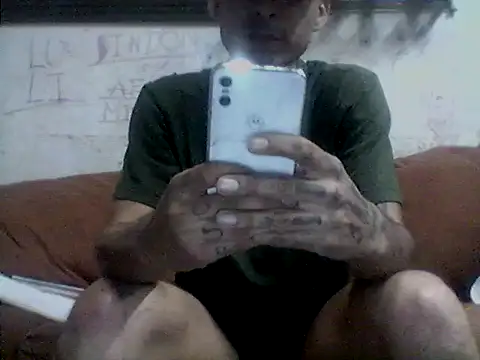 Snapshot of _Dmente_ chatting on 09-16-25, 04:35 Dmente online show from 09-16-25, 04:35