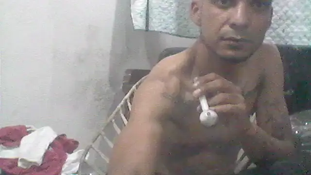 Snapshot of _Dmente_ chatting on 10-15-25, 09:28 Dmente online show from 10-15-25, 09:28