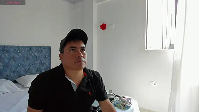 Jhonatan Morales S online show from 01-28-25, 06:49