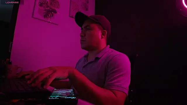 Jhonatan Morales S online show from 01-10-25, 03:07