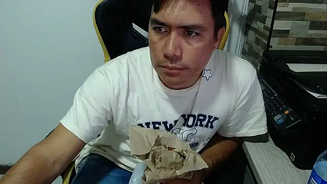 Jhonatan Morales S online show from 11-03-25, 10:24