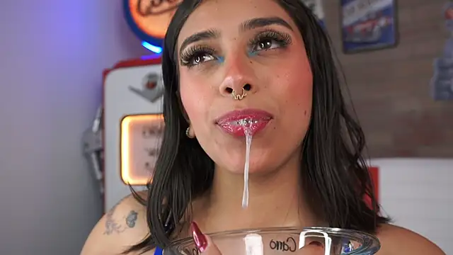 miss collins online show from 04-11-26, 07:17