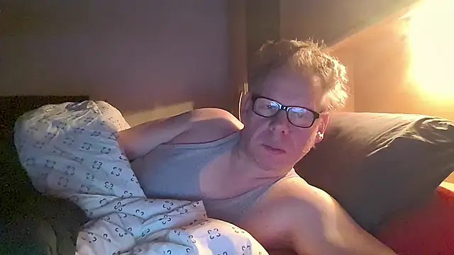 kinkyslet8 online show from 12-20-25, 07:00