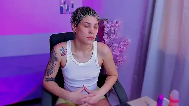 Charlee pink online show from 12-01-25, 05:36