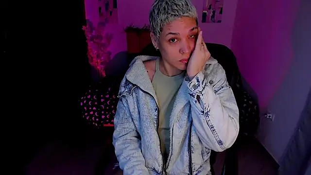 Charlee pink online show from 10-09-25, 03:07