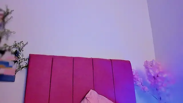 Charlee pink online show from 01-19-26, 07:01