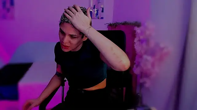 Charlee pink online show from 11-15-25, 07:29