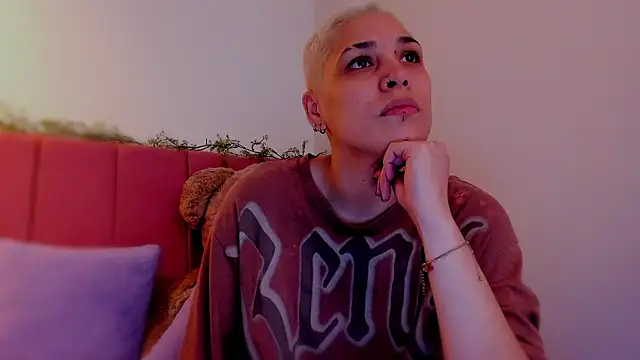 Charlee pink online show from 03-06-26, 06:03