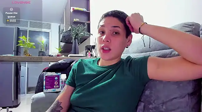 Charlee pink online show from 02-16-25, 08:43