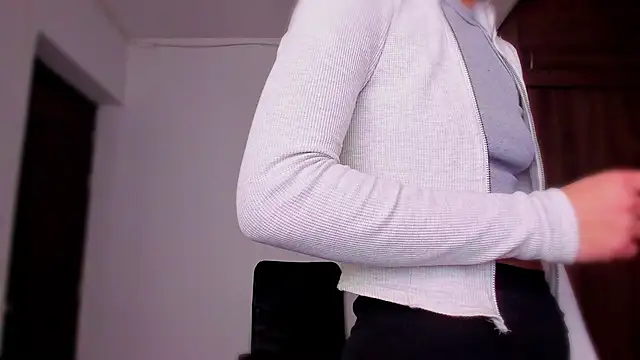 Charlee pink online show from 02-13-26, 03:45