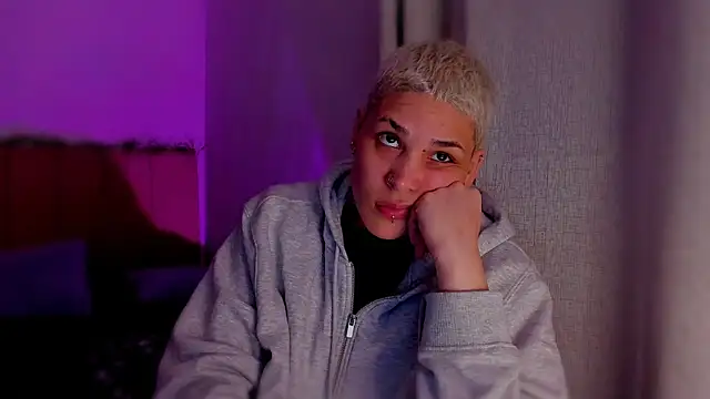 Charlee pink online show from 02-21-26, 10:56