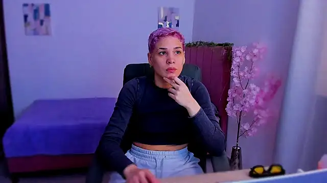 Charlee pink online show from 12-05-25, 06:17