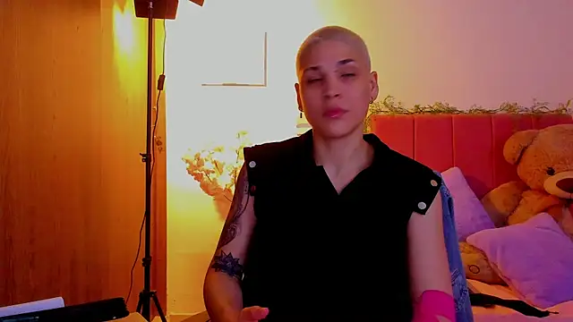 Charlee pink online show from 03-22-26, 08:27