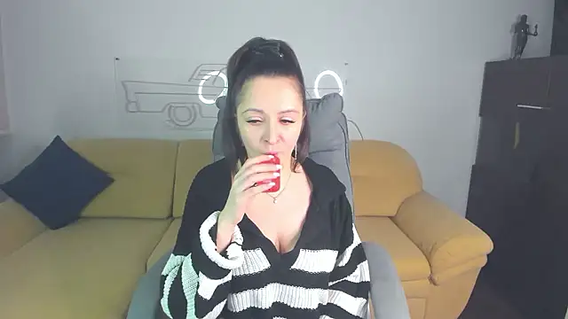 AngellLika online show from 01-14-26, 01:48