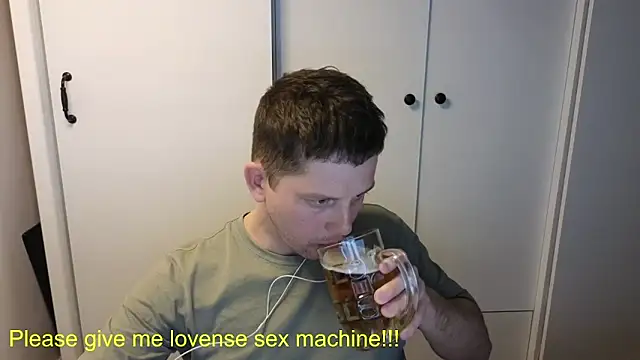 BigL0ve online show from 04-10-26, 01:40