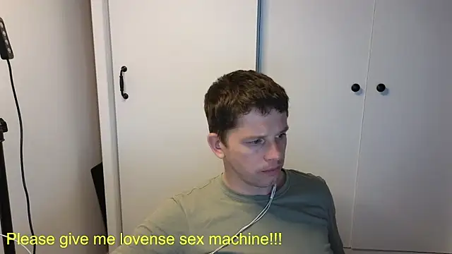 BigL0ve online show from 05-08-26, 02:43