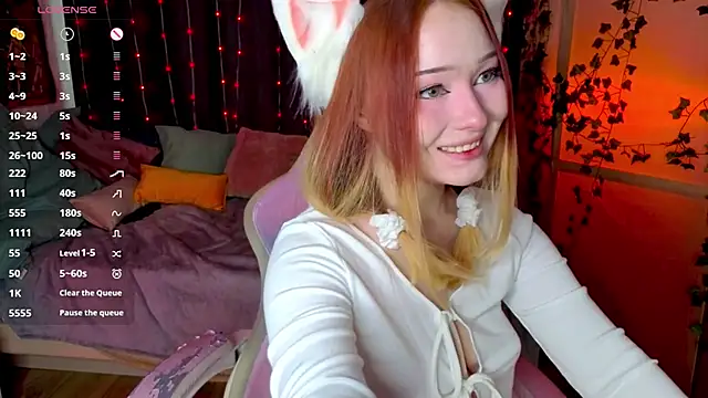 ElswythCovil online show from 06-06-26, 04:07