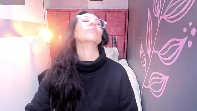 Abrillee1 online show from 11-08-25, 11:47