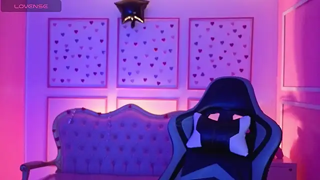 ailen t online show from 10-18-25, 02:46