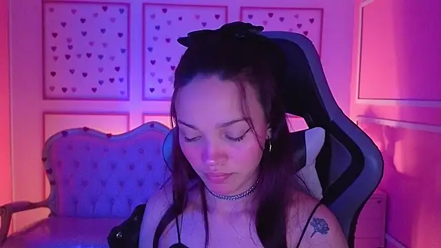 ailen t online show from 10-05-25, 03:19