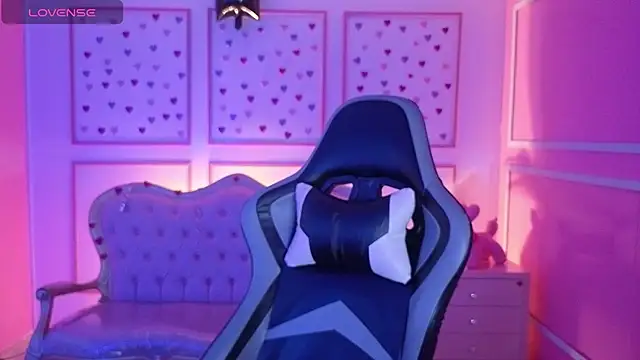 ailen t online show from 10-19-25, 02:47