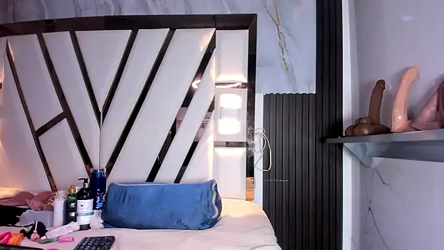 lola hornei online show from 02-07-26, 11:51