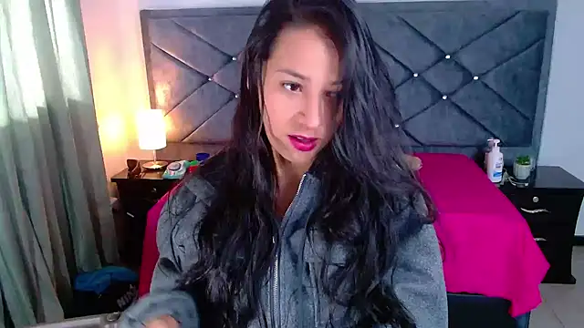 Julietacollins06 online show from 09-10-25, 01:21