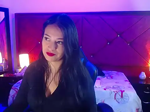 Julietacollins06 online show from 05-04-26, 01:25