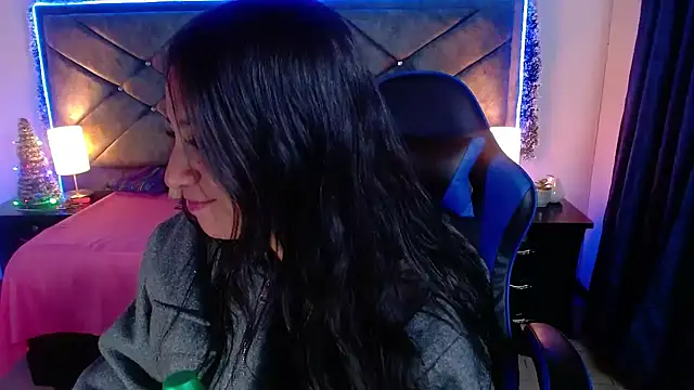 Julietacollins06 online show from 12-18-25, 12:31