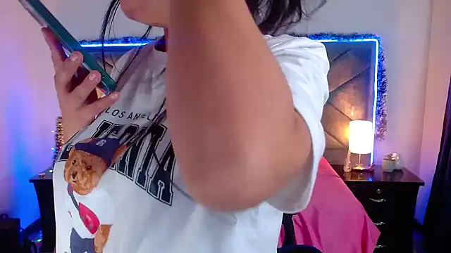 Julietacollins06 online show from 12-17-25, 02:00