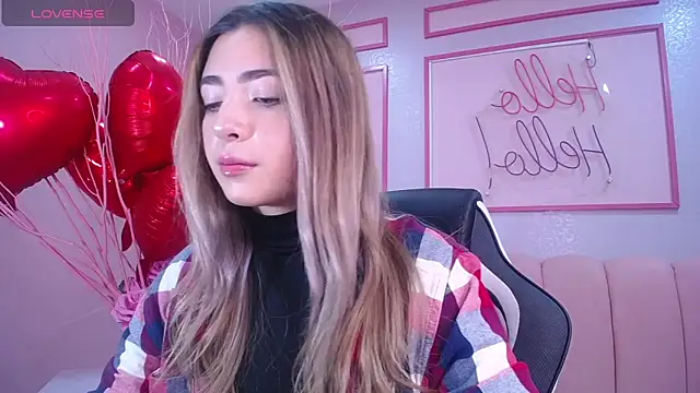 Snapshot of channel_blonde_a chatting on 02-12-25, 04:33 channel blonde a online show from 02-12-25, 04:33