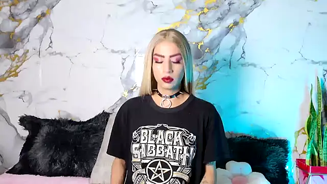 BrianaSchafer online show from 04-17-26, 06:44