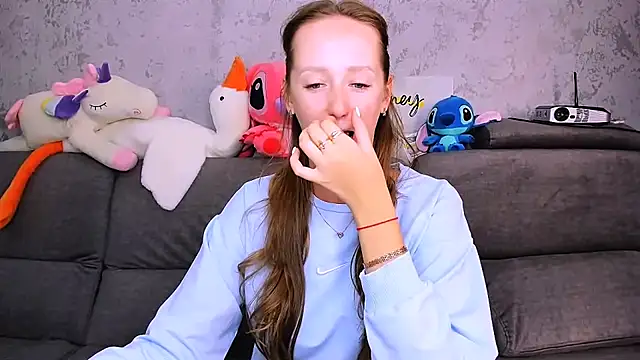 Snapshot of DreameSoul chatting on 09-17-25, 01:02 DreameSoul online show from 09-17-25, 01:02