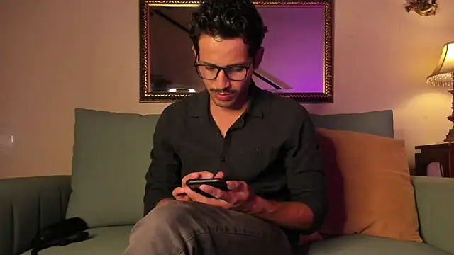 Nicholasrodrii online show from 04-08-26, 11:39