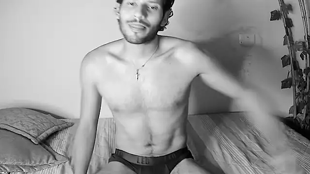 Nicholasrodrii online show from 06-12-26, 11:35