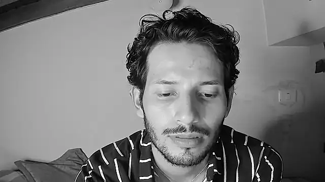 Nicholasrodrii online show from 06-14-26, 12:18