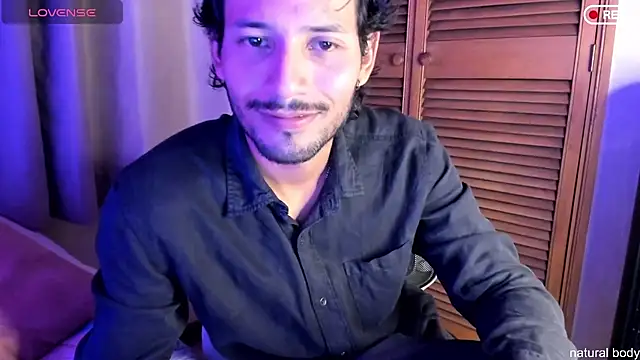 Snapshot of Nicholasrodrii chatting on 10-18-25, 10:34 Nicholasrodrii online show from 10-18-25, 10:34