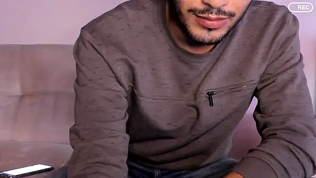 Nicholasrodrii online show from 12-16-25, 10:36