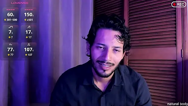 Snapshot of Nicholasrodrii chatting on 10-08-25, 11:27 Nicholasrodrii online show from 10-08-25, 11:27