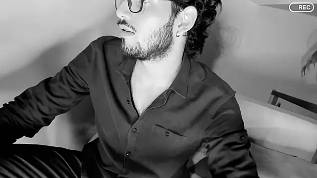 Snapshot of Nicholasrodrii chatting on 03-17-25, 01:14 Nicholasrodrii online show from 03-17-25, 01:14