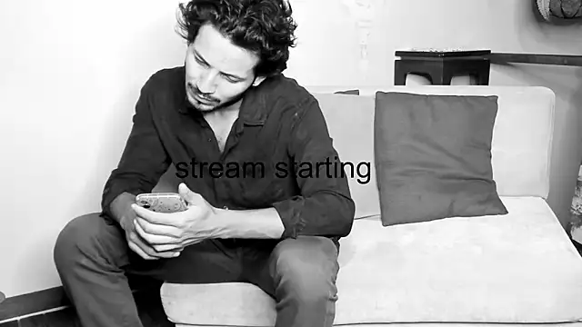 Snapshot of Nicholasrodrii chatting on 02-13-25, 10:22 Nicholasrodrii online show from 02-13-25, 10:22