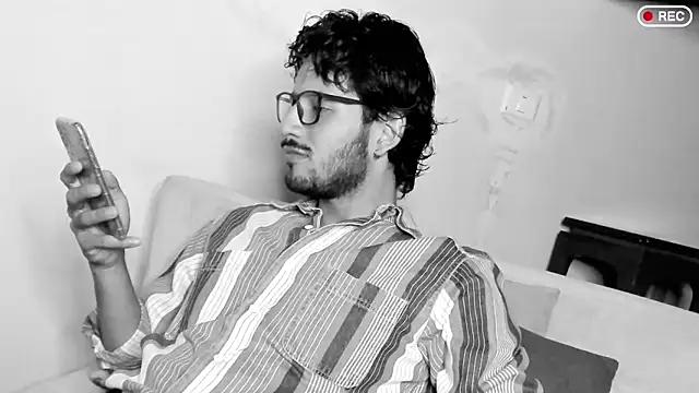Snapshot of Nicholasrodrii chatting on 03-08-25, 10:34 Nicholasrodrii online show from 03-08-25, 10:34