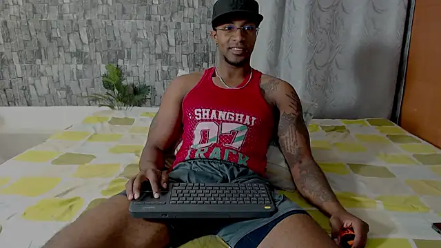 Snapshot of Joseephjackson chatting on 02-08-25, 02:38 Joseephjackson online show from 02-08-25, 02:38