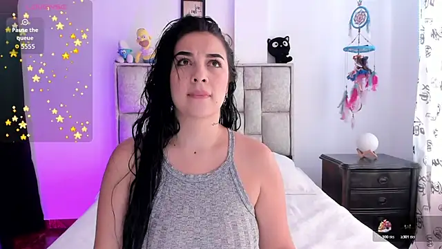 brianaGuzman online show from 11-18-25, 06:22