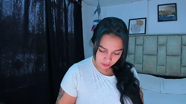 Snapshot of brianaGuzman chatting on 05-30-26, 04:23 brianaGuzman online show from 05-30-26, 04:23
