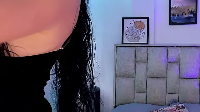 brianaGuzman online show from 06-11-26, 06:16