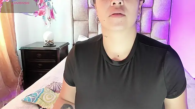 brianaGuzman online show from 10-16-25, 05:32